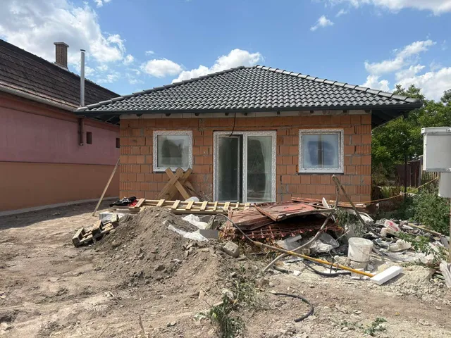 Eladó ház Kiskunlacháza 54 nm