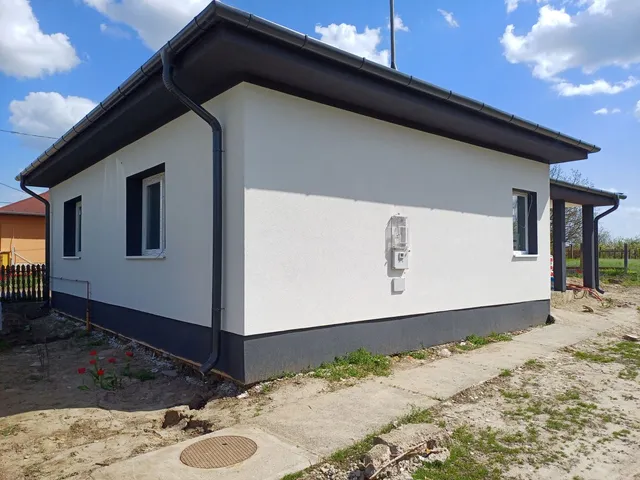 Eladó ház Nyíregyháza, Oros 76 nm