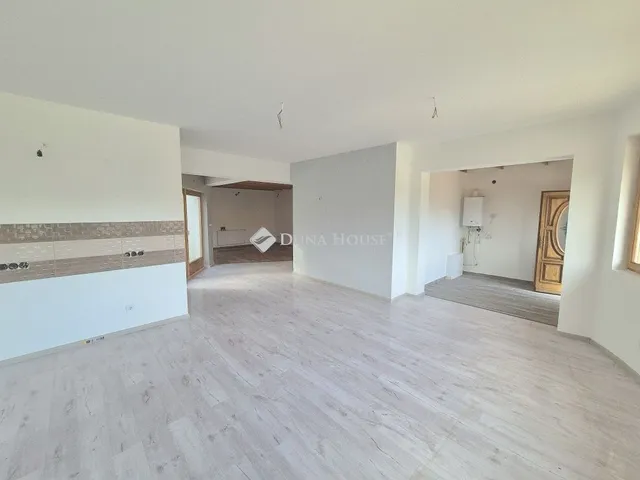 Eladó ház Hernád 150 nm