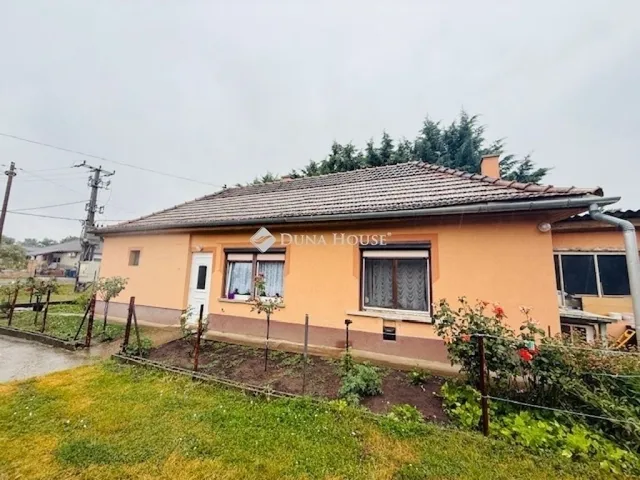 Eladó ház Gomba 57 nm