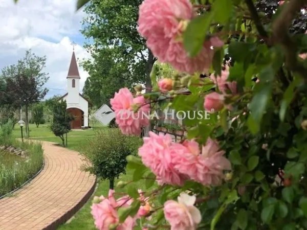 Eladó kereskedelmi és ipari ingatlan Inárcs 2025 nm