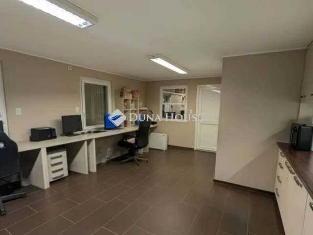 Eladó kereskedelmi és ipari ingatlan Siófok 600 nm