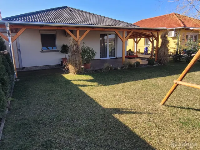 Eladó ház Halásztelek 120 nm