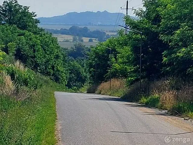 Eladó telek Gérce 1600 nm