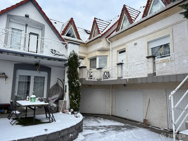 Eladó garázs Szentendre, Izbég 68 nm