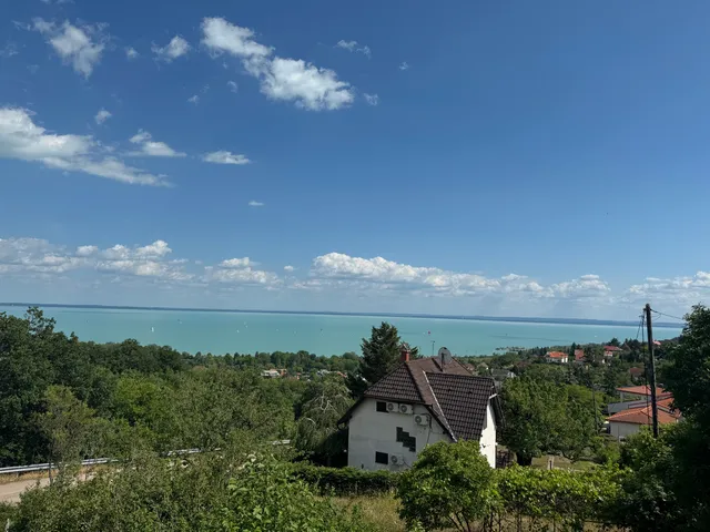 Eladó üdülő és hétvégi ház Balatonalmádi, Öreghegy 70 nm