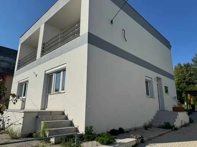 Eladó ház Balatonfűzfő 140 nm