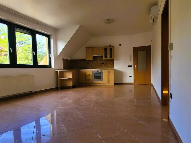 Eladó lakás Veszprém, Belváros 105 nm