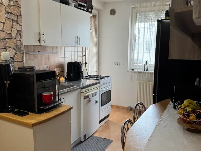 Eladó lakás Veszprém, Cholnokyváros, Csillag utca 47 nm