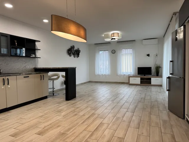 Kiadó lakás Balatonalmádi 92 nm