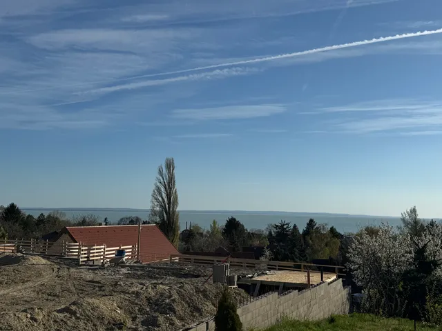 Eladó telek Balatonkenese 644 nm