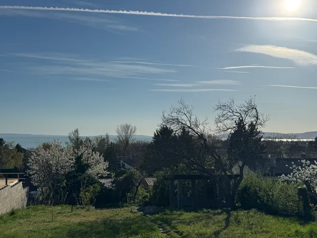 Eladó telek Balatonkenese, Németh László Utca  644 nm