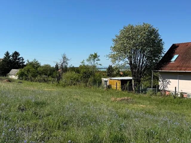 Eladó telek Balatonfűzfő, Harmat utca 740 nm
