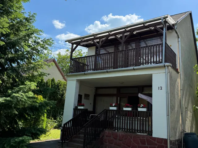 Eladó nyaraló Balatonalmádi, Káptalanfüred 68 nm