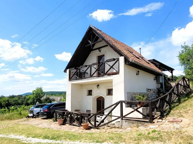 Eladó nyaraló Monoszló, Külterület 80 nm