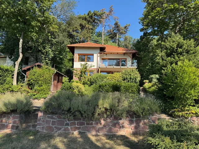 Eladó nyaraló Balatonalmádi, Káptalanfüred 120 nm