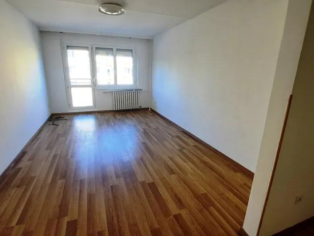 Kiadó lakás Székesfehérvár, Víziváros 53 nm