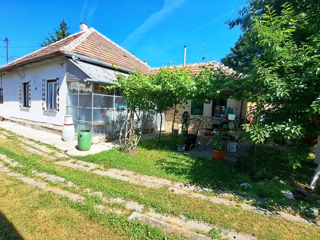 Eladó ház Székesfehérvár, Feketehegy 93 nm