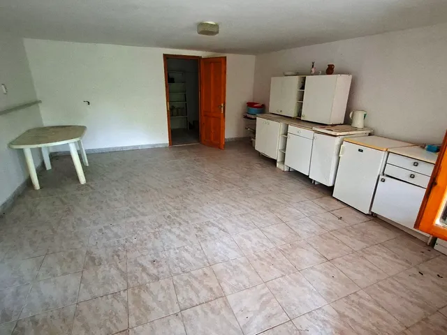 Eladó üdülő és hétvégi ház Csákvár, Kotlóhegy 94 nm