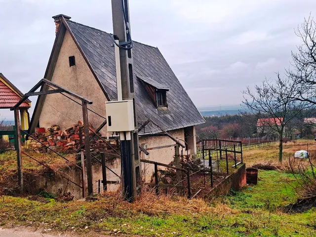 Eladó ház Csákvár 35 nm