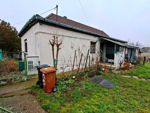 Eladó ház Baracska 79 nm