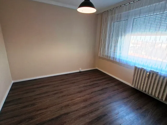 Kiadó lakás Székesfehérvár, Víziváros, Sarló utca 53 nm