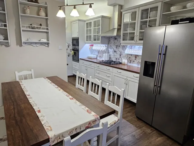 Eladó ház Hidegség 285 nm