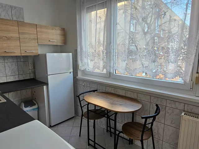 Kiadó lakás Sopron, Belváros külső 53 nm