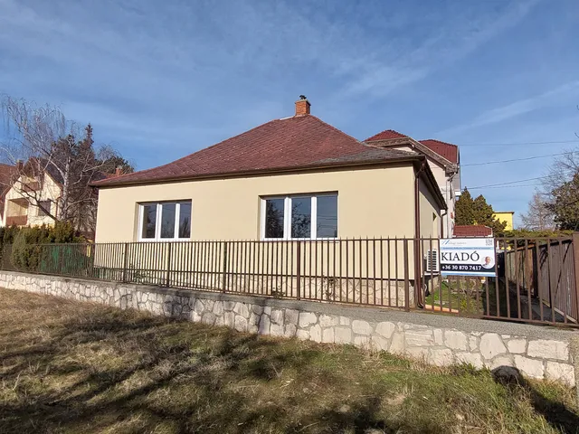 Kiadó ház Tata 94 nm