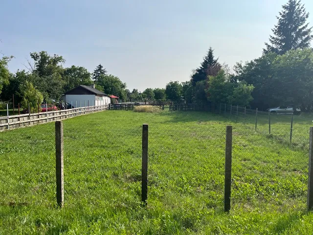 Eladó telek Környe 1200 nm