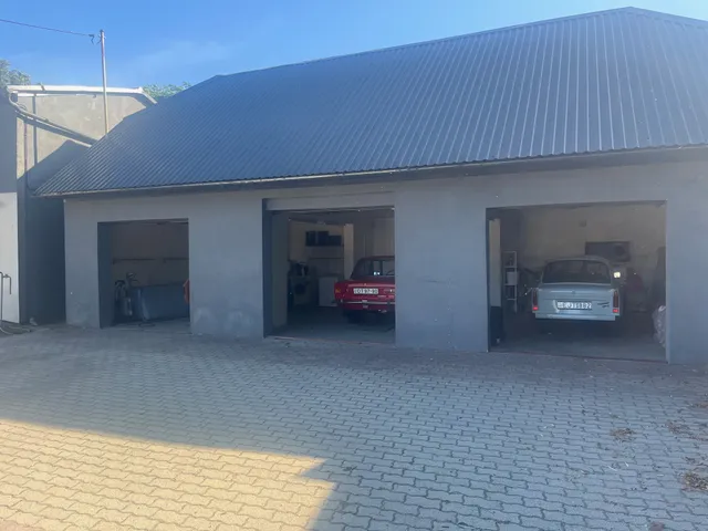 Eladó kereskedelmi és ipari ingatlan Tatabánya, Sárberek 280 nm