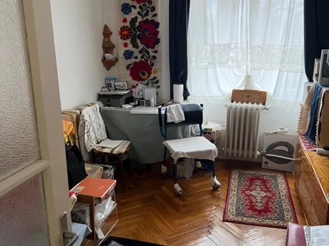 Eladó lakás Tatabánya, Ságvári-lakótelep 57 nm