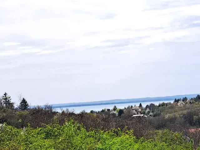 Eladó telek Balatonkenese 4417 nm