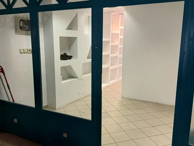 Eladó kereskedelmi és ipari ingatlan Pécs, Belváros 24 nm
