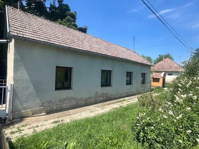Eladó ház Nak 122 nm