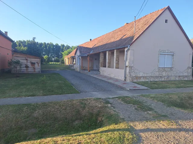 Eladó ház Kaposszekcső 120 nm