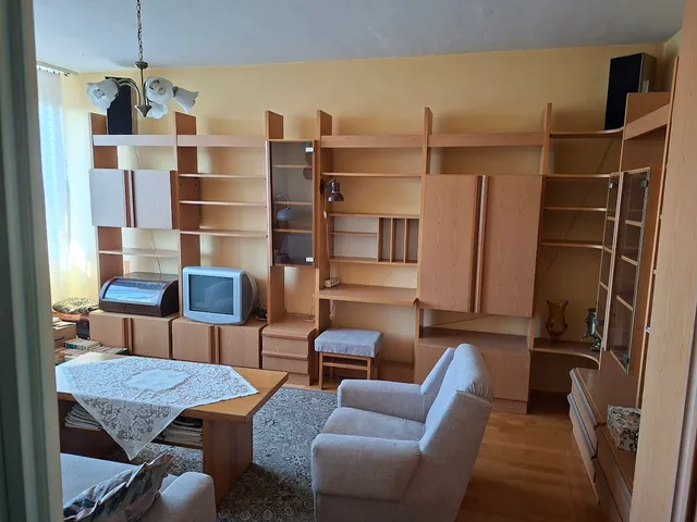 Eladó lakás Pécs, Kertváros 73 nm