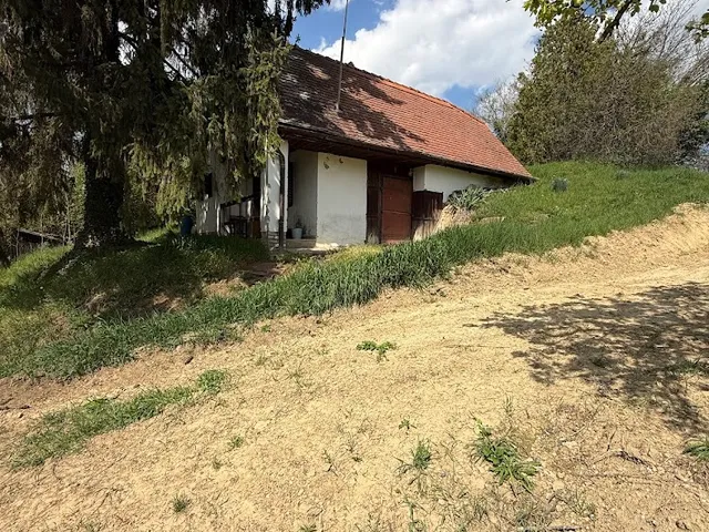 Eladó mezőgazdasági ingatlan Dombóvár, Márton tető 30 nm