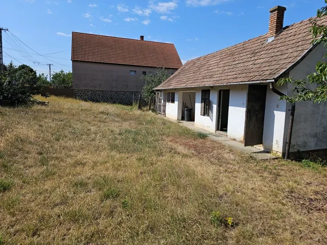 Eladó ház Bonyhád, Majos 170 nm