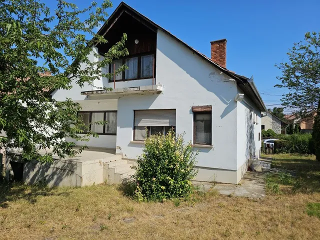 Eladó ház Bonyhád, Majos 170 nm