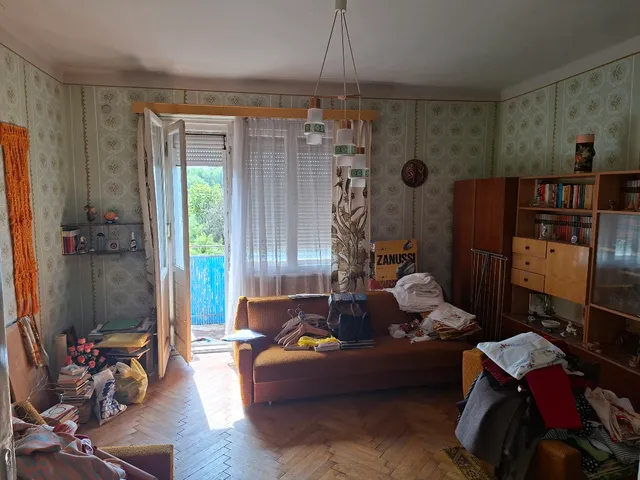 Eladó lakás Komló 53 nm