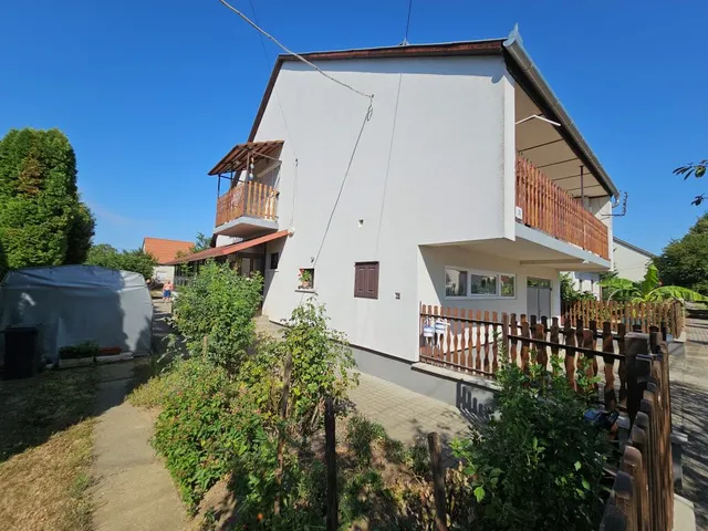 Eladó ház Dombóvár, Újdombóvár 220 nm
