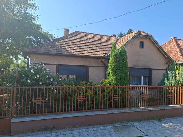 Eladó ház Dombóvár, Újdombóvár 88 nm
