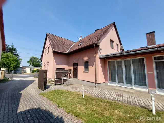 Eladó ház Kaposvár 311 nm