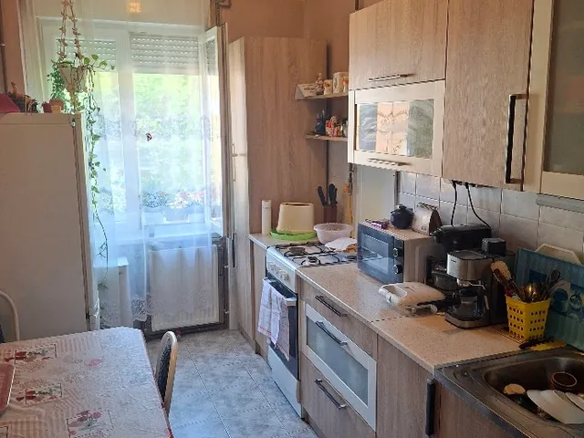 Eladó lakás Komló 50 nm
