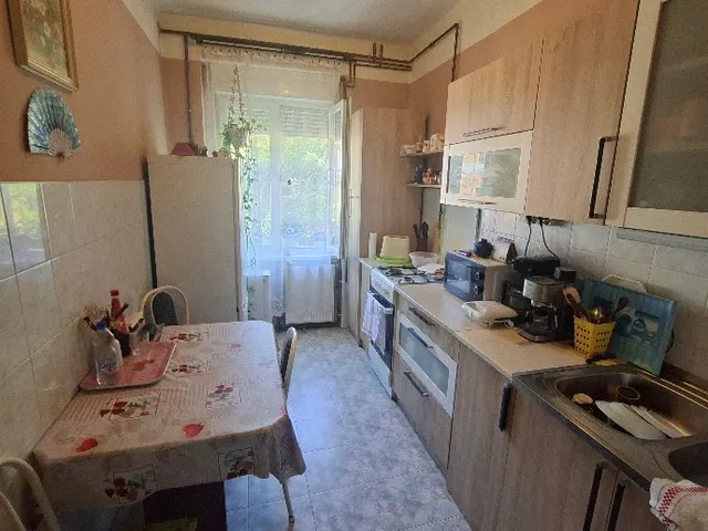 Eladó lakás Komló, Bányász utca 50 nm