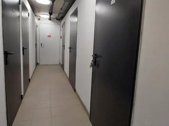 Eladó kereskedelmi és ipari ingatlan Budapest XIII. kerület, Vizafogó, Sólyatér utca 4 4 nm