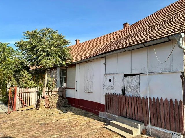 Eladó ház Makó, Újváros 100 nm