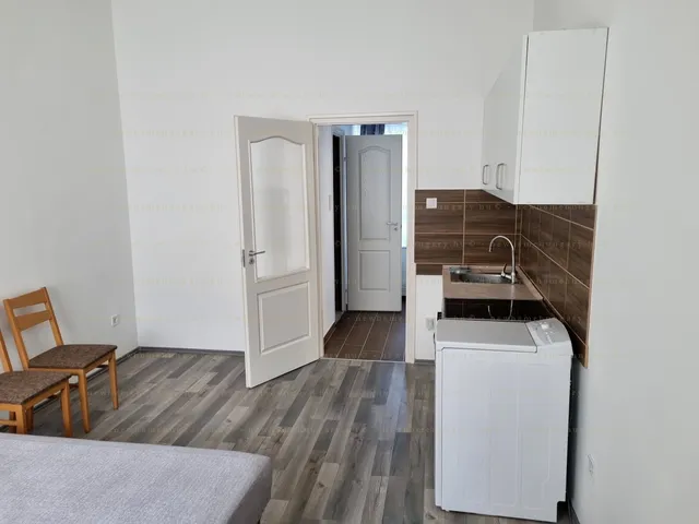 Kiadó lakás Kecskemét, Bethlenváros 30 nm