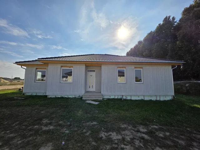 Eladó ház Kecskemét, Alsószéktó 98 nm